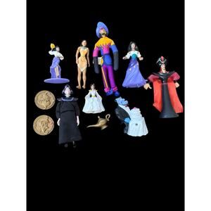 Vintage Disney Aladdin Pocahontas Hunchback Figures Toys Cake Toppers 11 Pieces